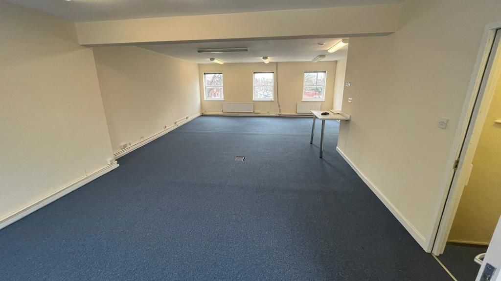 Office to let in 21A Albert Road, Tamworth, Staffordshire B79, £15,750 pa