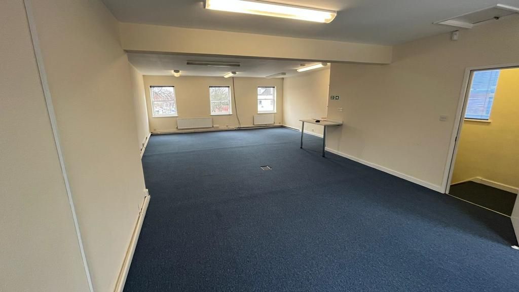 Office to let in 21A Albert Road, Tamworth, Staffordshire B79, £15,750 pa