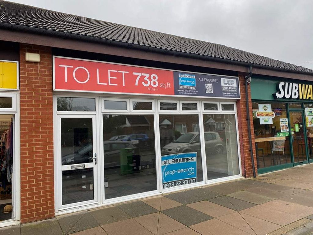 Retail premises to let in Unit 4, Grafton Close, Wellingborough NN8, £16,000 pa