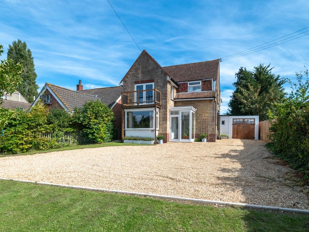 4 bed detached house for sale in The Poplars, Fishbourne Lane, Ryde PO33, £550,000