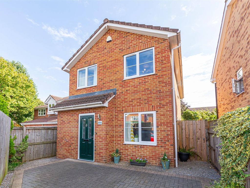 3 bed detached house for sale in Fallodon Way, Henleaze, Bristol BS9, £615,000