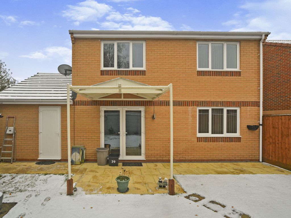 3 bed detached house for sale in Willis Way, Swindon SN5, £420,000