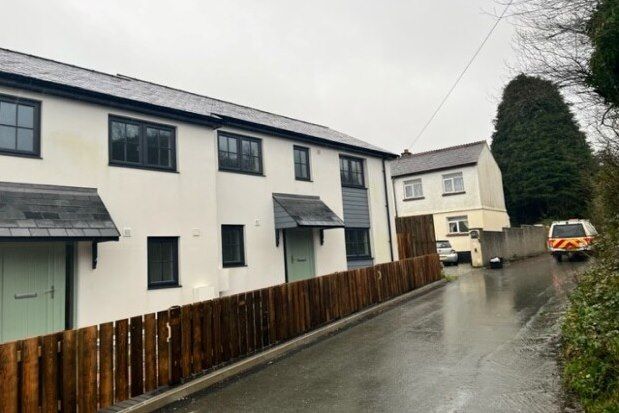 3 bed semi-detached house to rent in Penarth Cottages, St. Austell PL26, £1,150 pcm