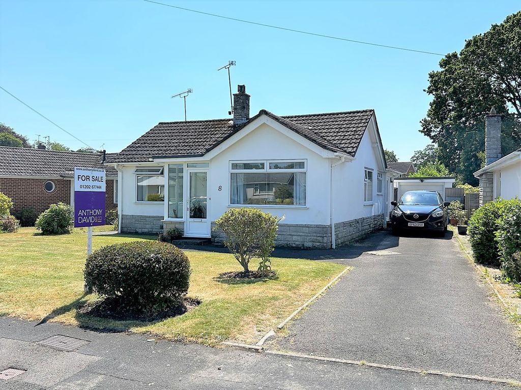 2 bed detached bungalow for sale in Fairview Drive, Broadstone BH18, £424,950