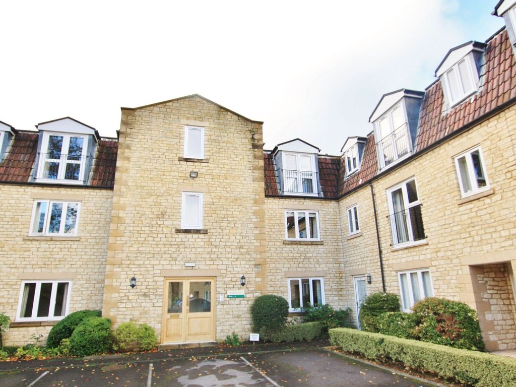 2 bed flat for sale in Kingfisher Court, Avonpark, Limpley Stoke, Bath, Somerset BA2, £375,000