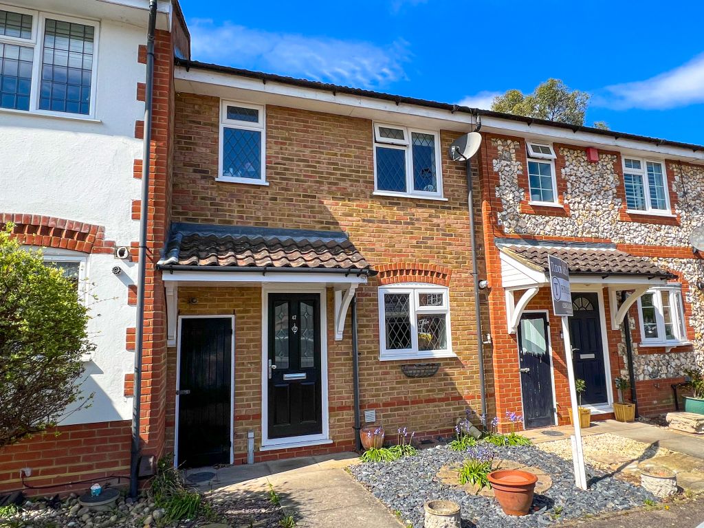 3 bed terraced house for sale in Grafton Way, West Molesey KT8, £489,950