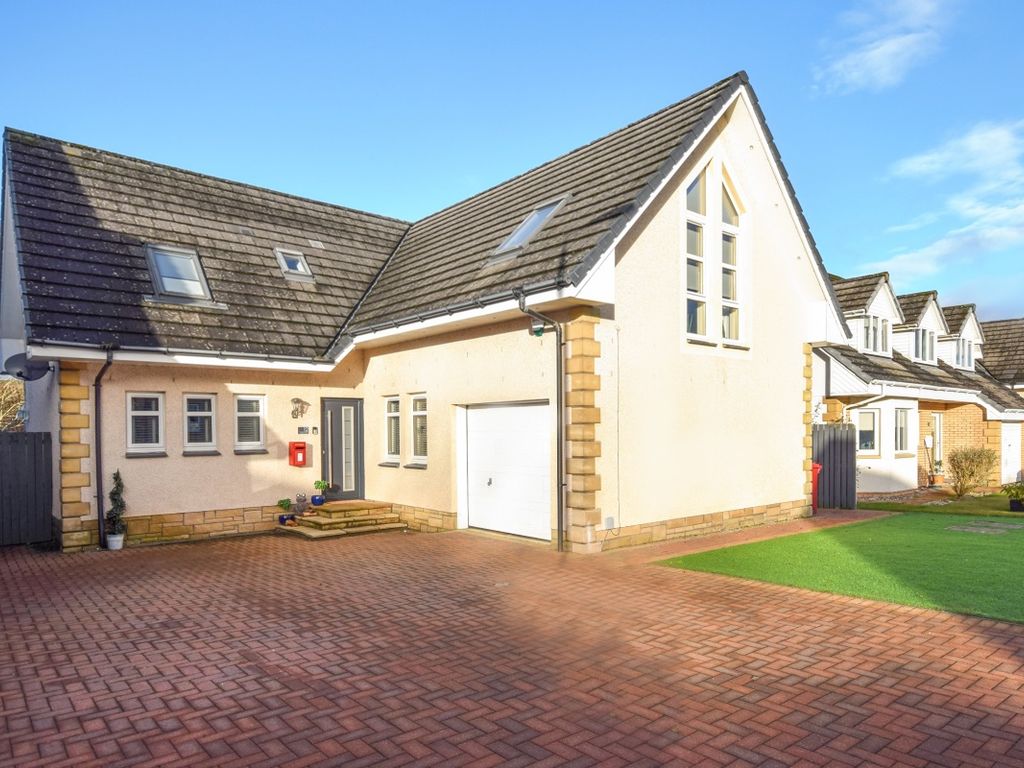 5 bed detached house for sale in Andrew Baxter Avenue, Ashgill, Larkhall ML9, £375,000