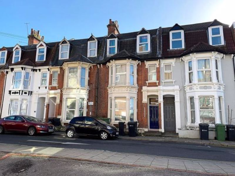 8 bed terraced house to rent in Auckland Road East, Southsea PO5, £3,100 pcm