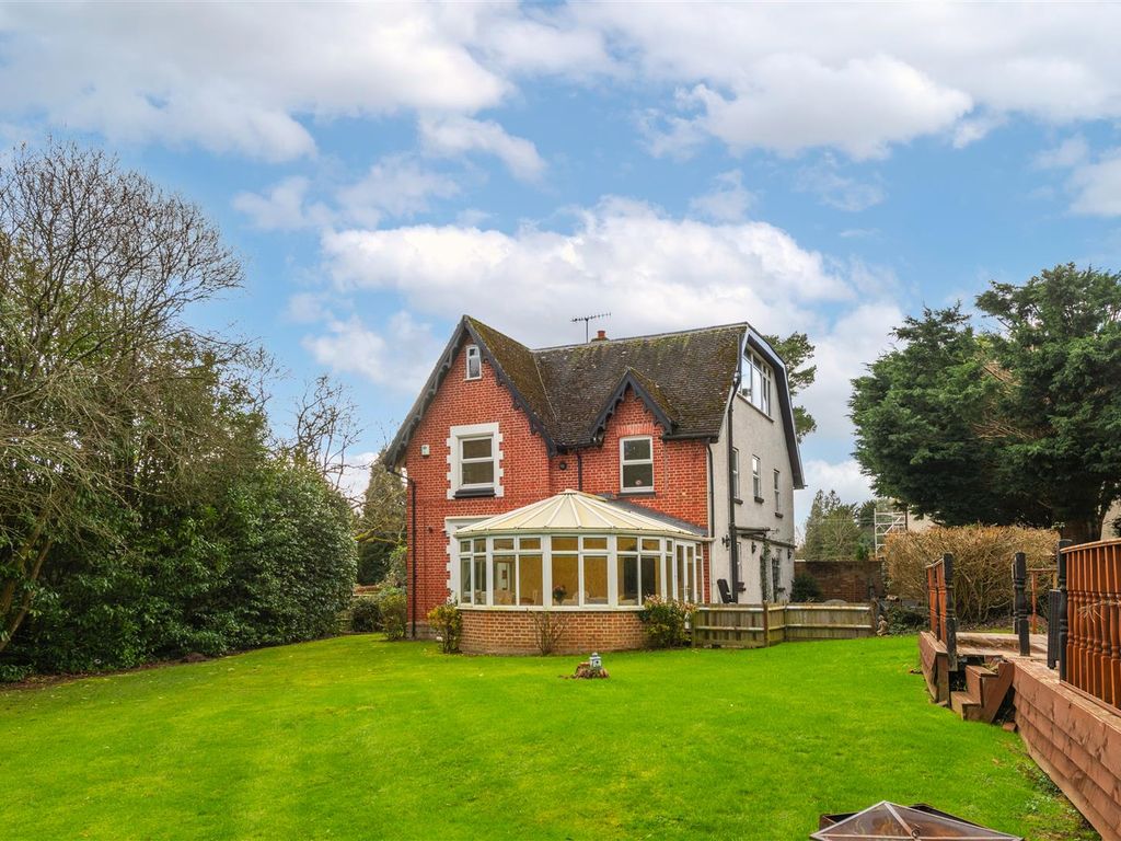 5 bed detached house for sale in Snow Hill, Crawley Down, Crawley RH10, £750,000
