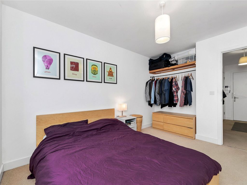 2 bed flat for sale in Mill Park, Cambridge, Cambridgeshire CB1, £425,000