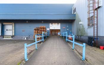 Industrial to let in Lakeside, Fountain Lane, Cardiff CF3, Non quoting