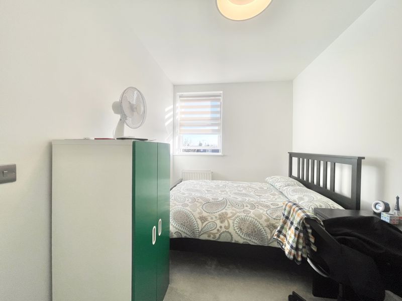 2 bed flat for sale in For Sale, Two Bedroom Flat, Lea Bridge Road, London E10, £375,000