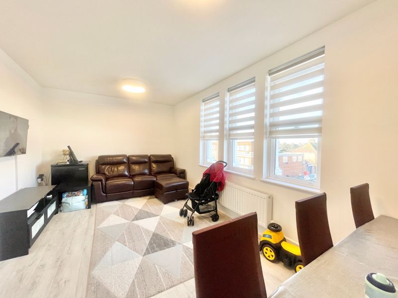 2 bed flat for sale in For Sale, Two Bedroom Flat, Lea Bridge Road, London E10, £375,000