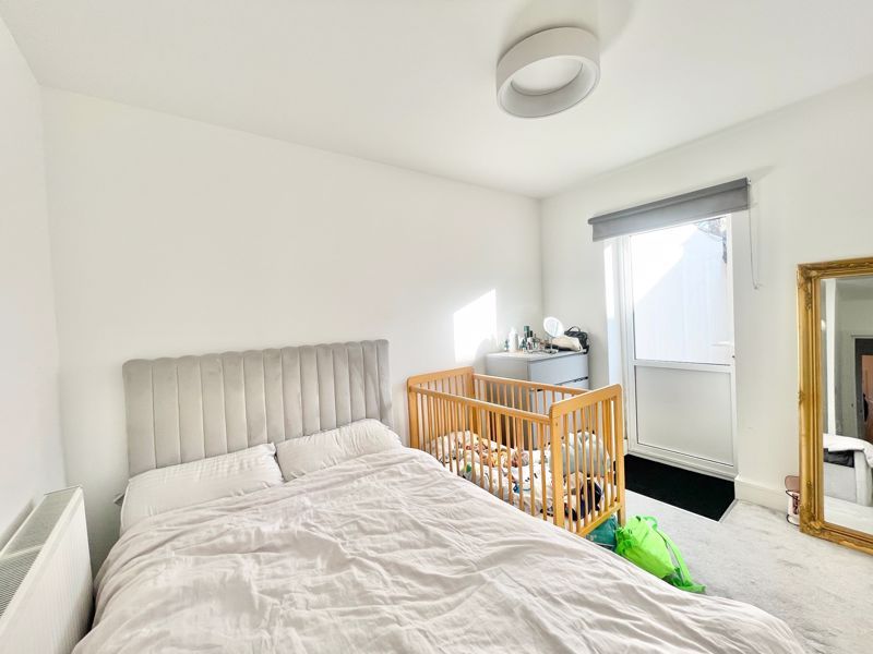 2 bed flat for sale in For Sale, Two Bedroom Flat, Lea Bridge Road, London E10, £375,000