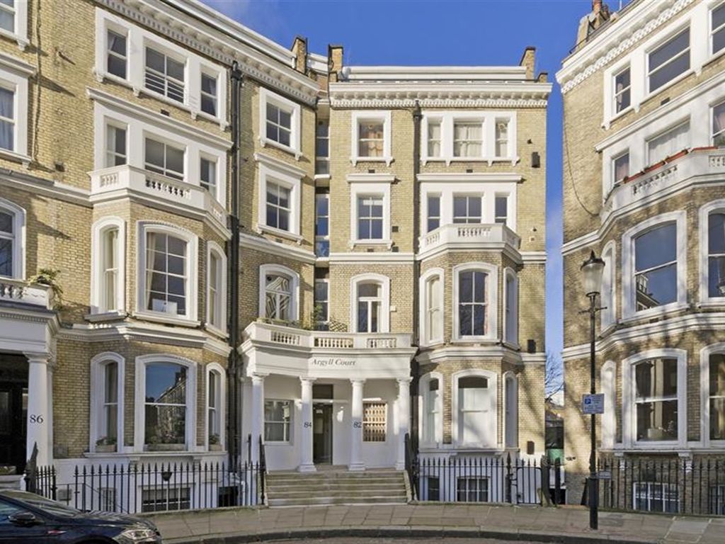 2 bed flat for sale in Lexham Gardens, London W8, £1,150,000