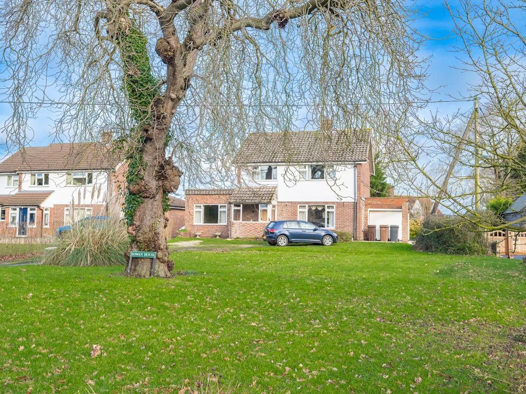 3 bed detached house for sale in Church Lane, Ford End, Chelmsford CM3, £500,000