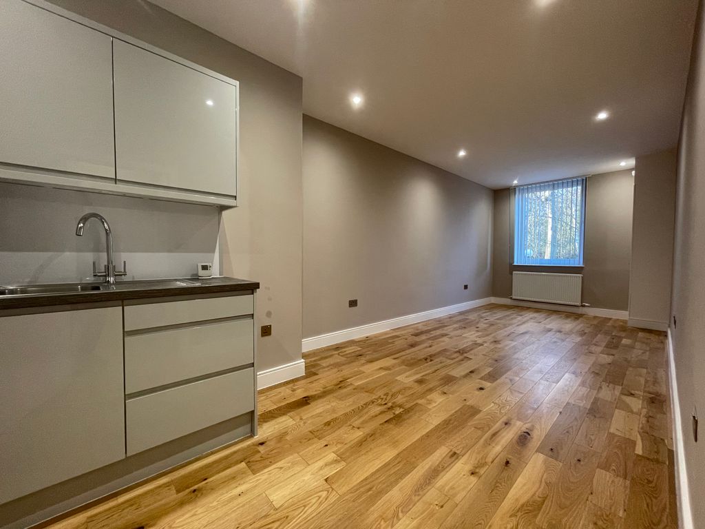 1 bed flat to rent in Barley Way, Fleet GU51, £1,025 pcm