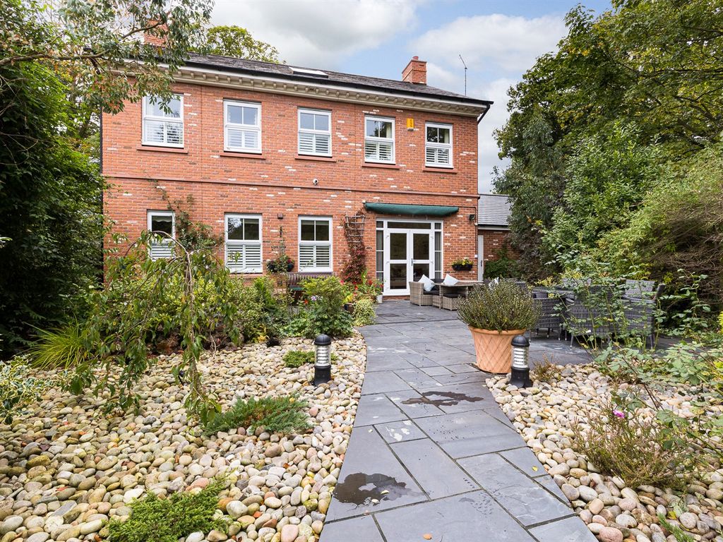 4 bed detached house for sale in Oswalds Way, Tarporley CW6, £950,000