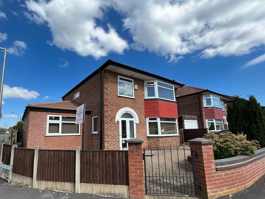 4 bed detached house for sale in Ashbourne Road, Hazel Grove, Stockport SK7, £465,000