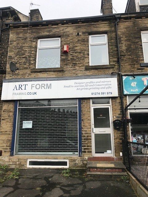 2 bed flat to rent in Bradford Road, Shipley BD18, £700 pcm