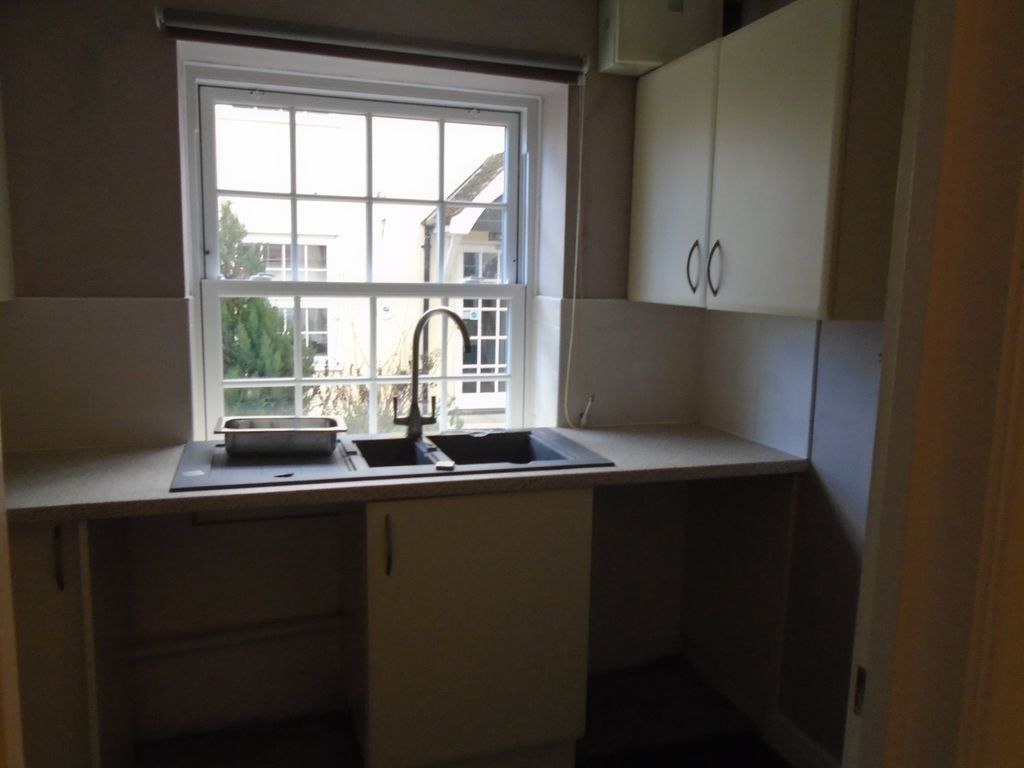 2 bed flat to rent in Rye Street, Bishop's Stortford CM23, £1,200 pcm