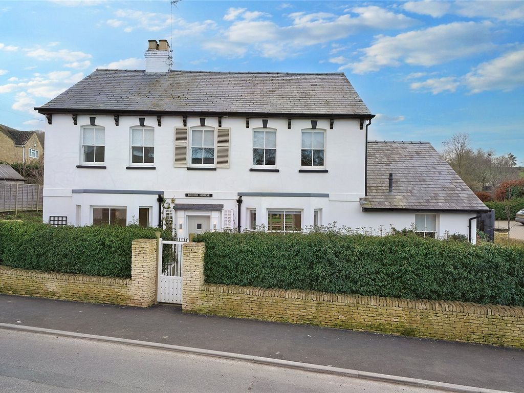 4 bed detached house for sale in Gretton, Cheltenham, Gloucestershire GL54, £750,000