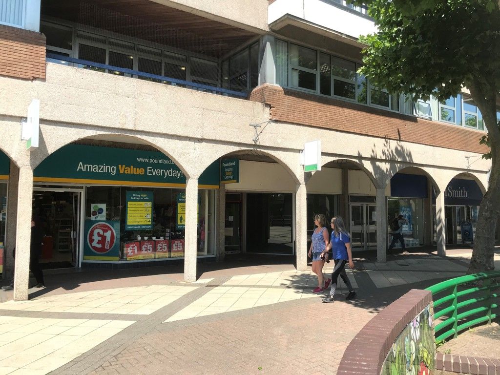 Retail premises to let in Somerset Square, Nailsea, Bristol BS48, £20,000 pa