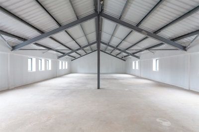 Light industrial to let in Bakers House, Jews Lane, Twerton, Bath, Somerset BA2, Non quoting