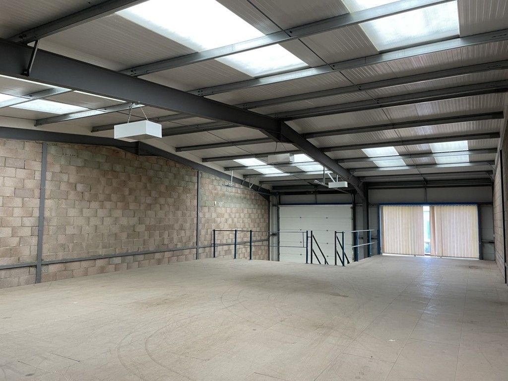 Light industrial to let in Unit 3, Redman Business Centre, Redman Road, Calne, Wiltshire SN11, £23,862 pa
