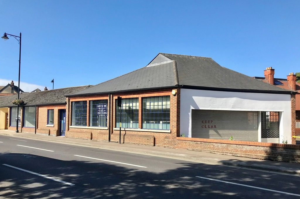 Retail premises to let in Exeter Road, Newmarket, Suffolk CB8, Non quoting