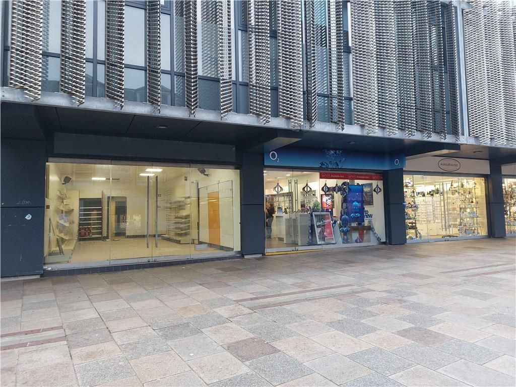 Retail premises to let in 10 Bridgegate, Irvine KA12, £17,000 pa