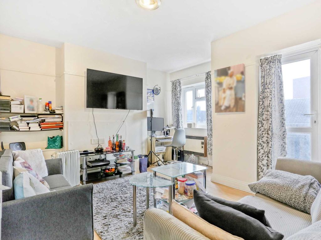 2 bed flat for sale in Woolridge Way, London E9, £372,400
