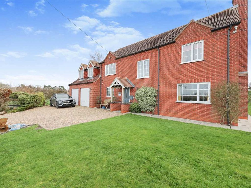 4 bed detached house for sale in Hilltop House, Blankney Barff, Lincoln LN4, £550,000