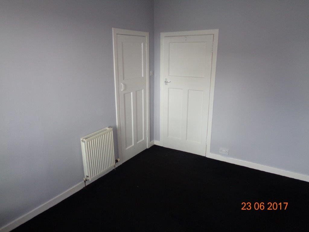 2 bed flat to rent in Sprotwell Terrace, Sauchie, Clackmannanshire FK10, £750 pcm