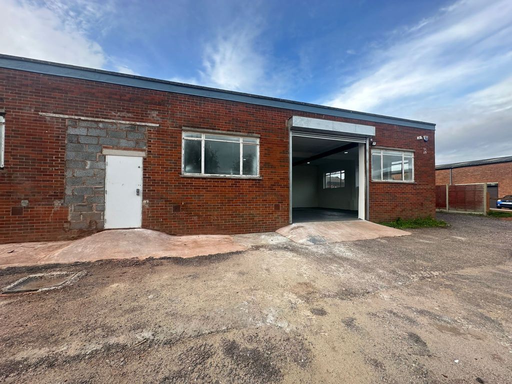 Warehouse to let in Blackdown Business Park, Wellington, Somerset TA21, £12,600 pa
