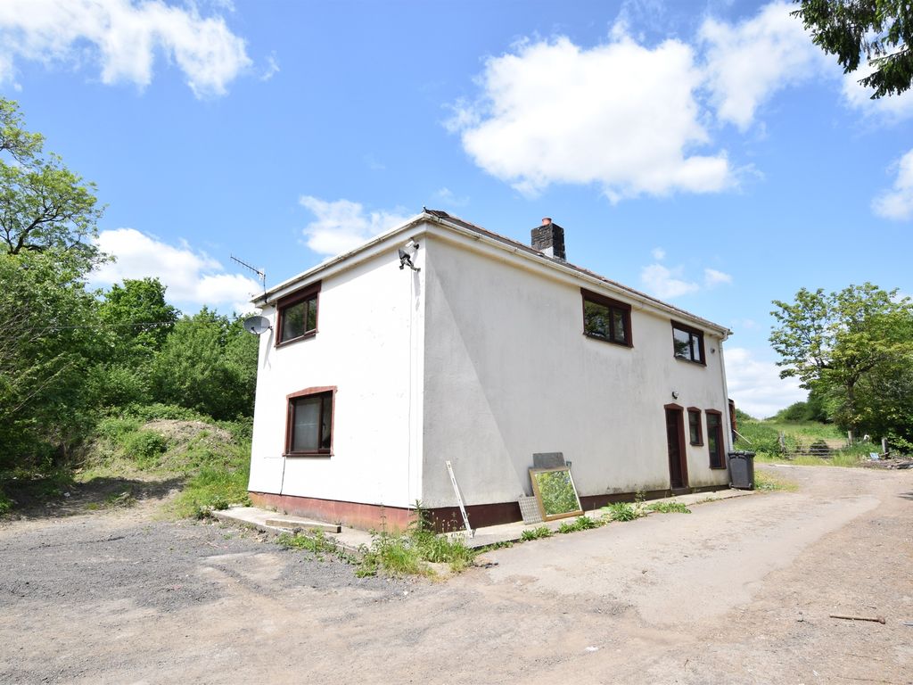 3 bed detached house for sale in Glyngaer Road, Gelligaer, Hengoed CF82, £395,000
