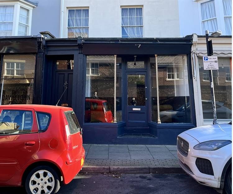 Retail premises to let in 32 Suffolk Parade, Cheltenham GL50, £16,000 pa