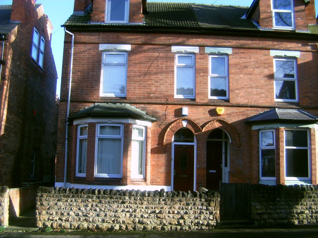 5 bed terraced house to rent in Derby Grove, Nottingham NG7, £542 pcm
