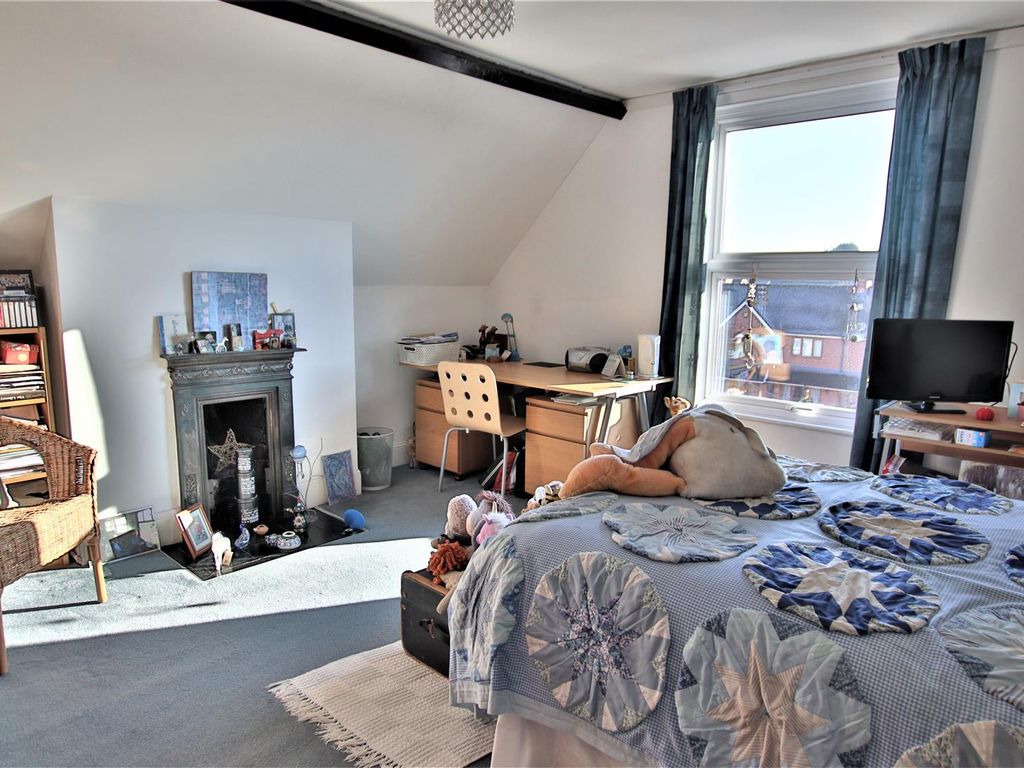 4 bed property for sale in Ashchurch Road, Ashchurch, Tewkesbury GL20, £460,000