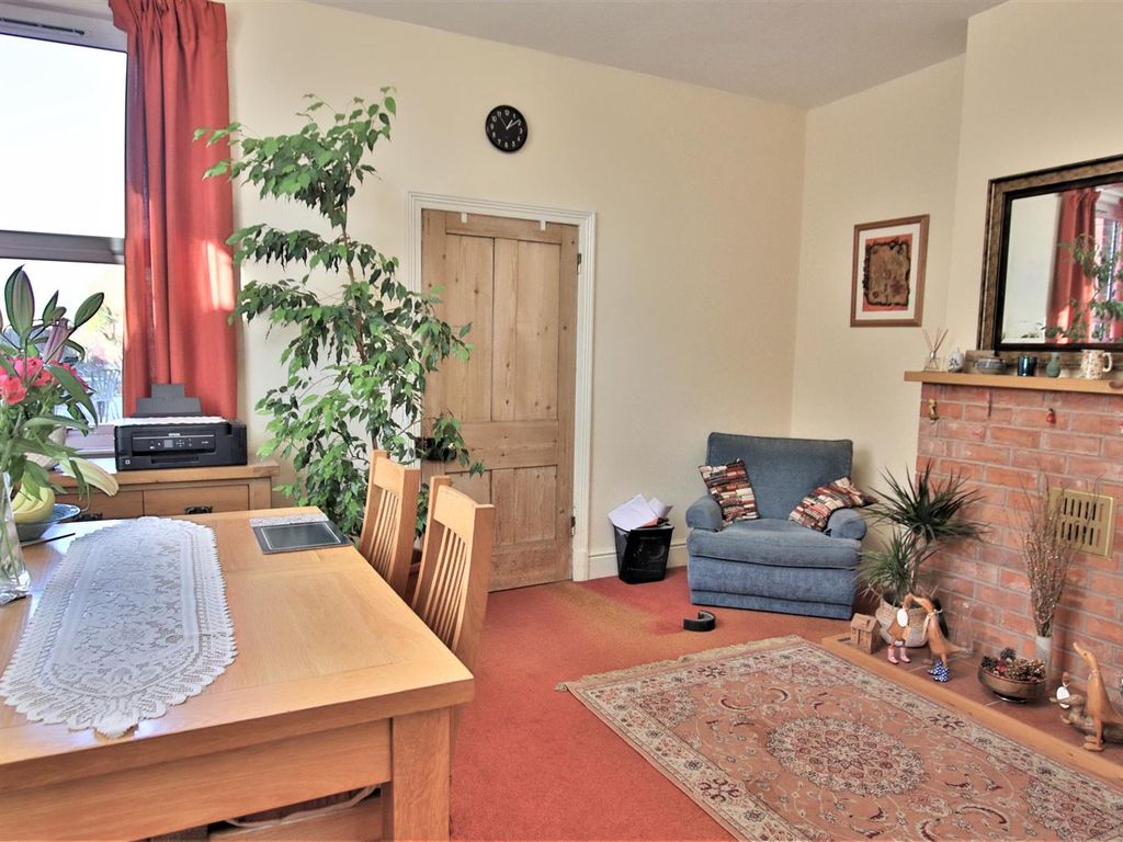 4 bed property for sale in Ashchurch Road, Ashchurch, Tewkesbury GL20, £460,000
