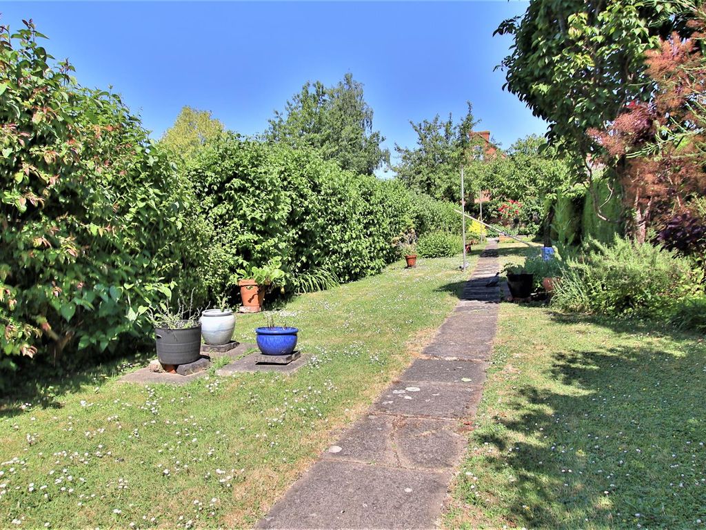 4 bed property for sale in Ashchurch Road, Ashchurch, Tewkesbury GL20, £460,000