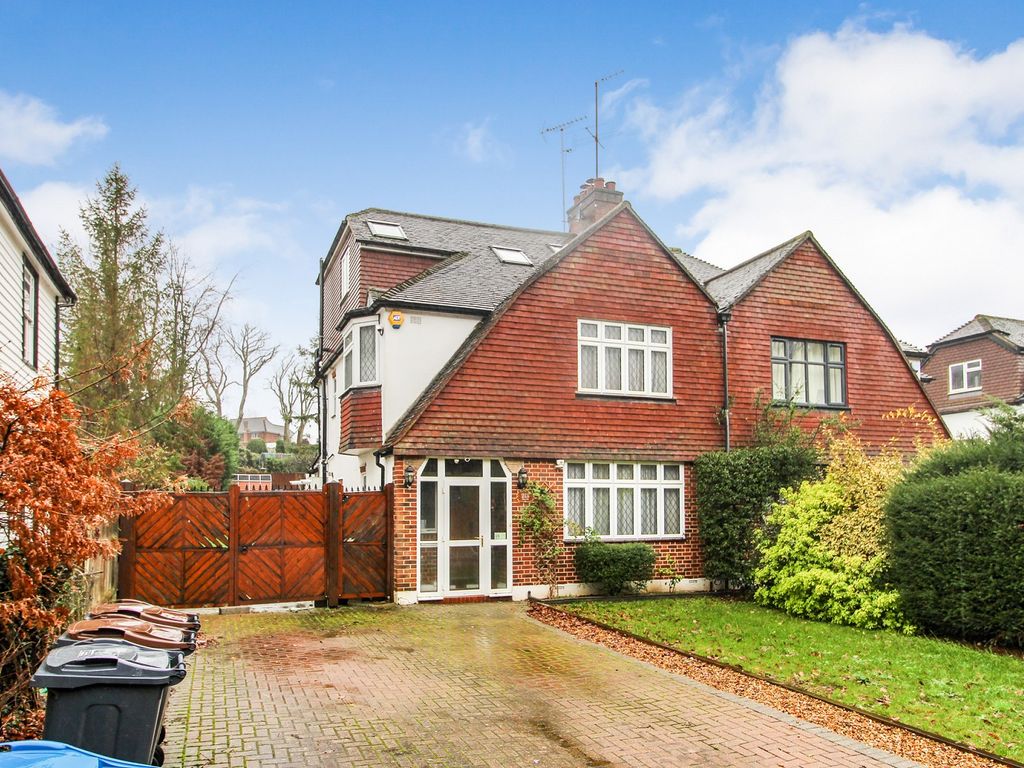 4 bed semi-detached house for sale in Upper Selsdon Road, South Croydon, Surrey. CR2, £750,000