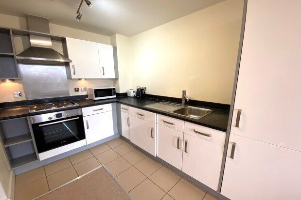 1 bed flat to rent in 1 Langley Walk, Birmingham B15, £950 pcm