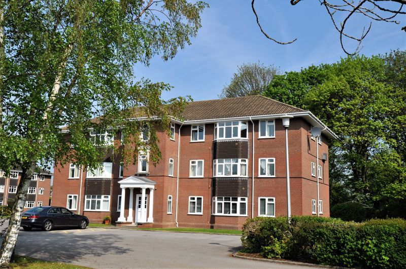 1 bed flat to rent in Jubilee Court, Ravenscroft, Holmes Chapel, Crewe CW4, £625 pcm