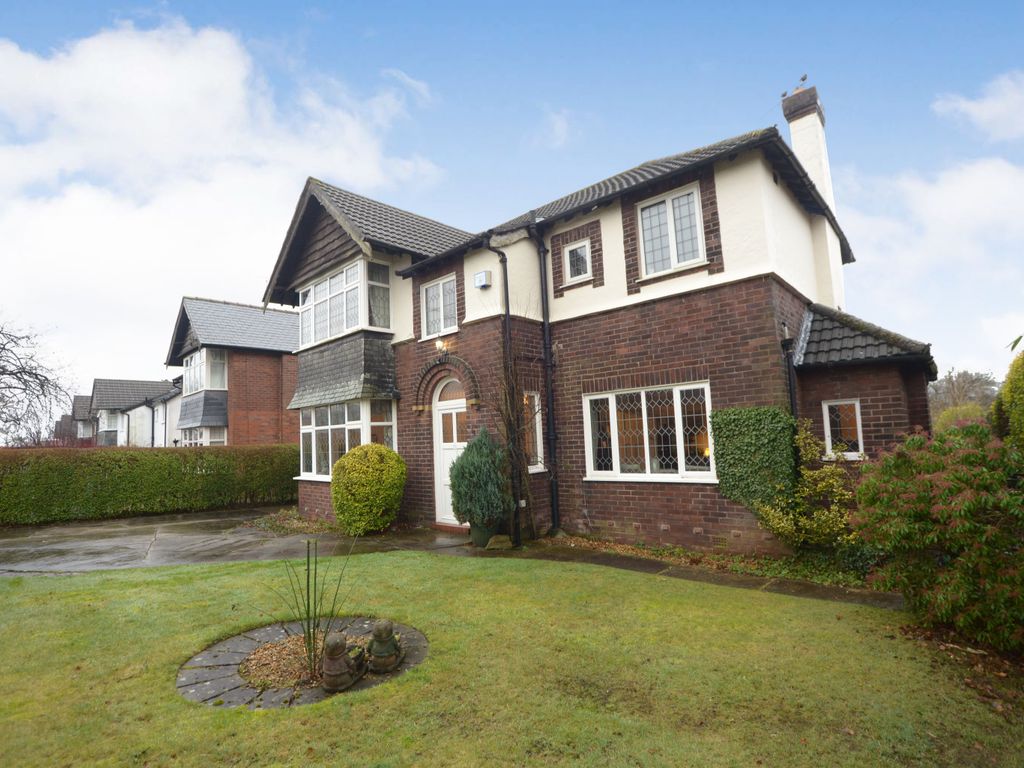 4 bed detached house for sale in Leafield Road, Disley, Stockport, Cheshire SK12, £595,000