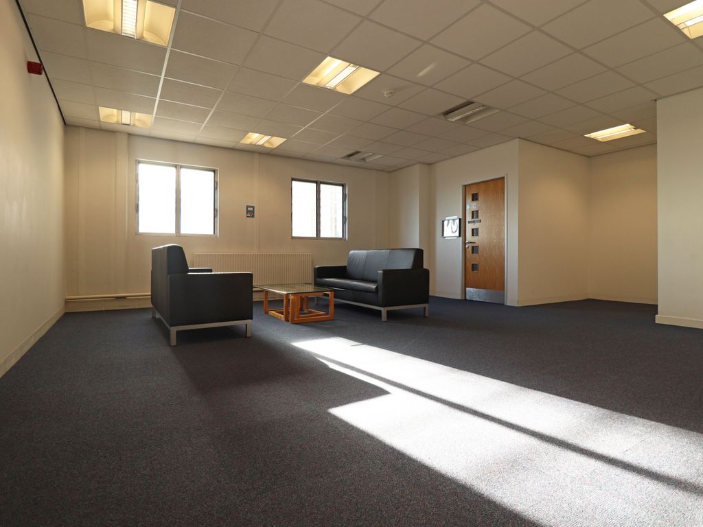 Office to let in Alexandra House, Alexandra Road, Swansea SA1, £5,120 pa