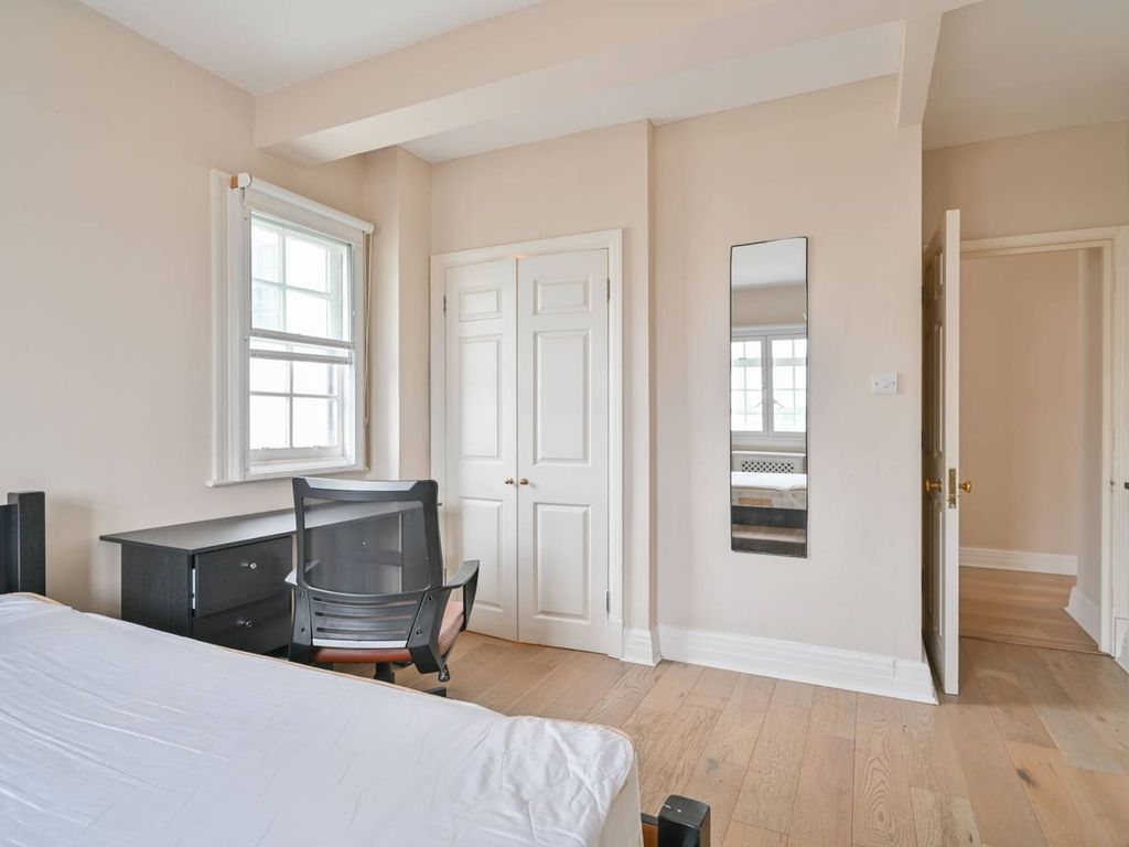 3 bed flat for sale in Baker Street, Baker Street, London NW1, £1,225,000
