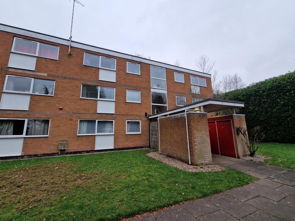 2 bed flat to rent in Lawley Close, Coventry CV4, £800 pcm