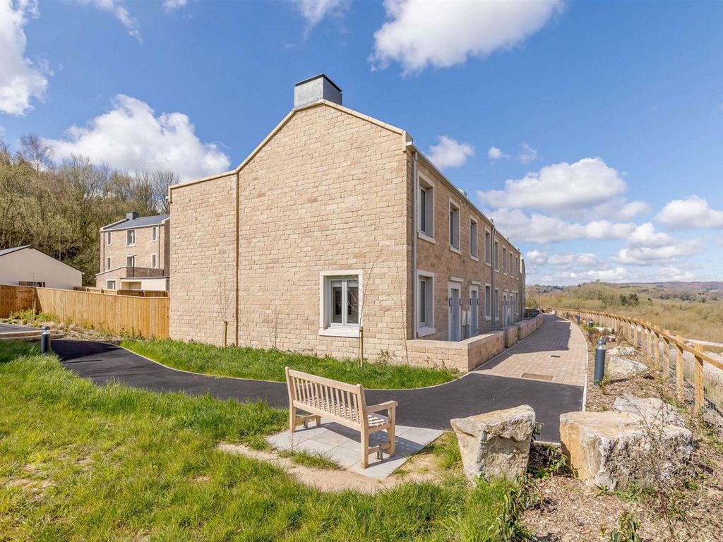 3 bed town house for sale in Morningside Walk, Matlock, Derbyshire DE4, £425,000
