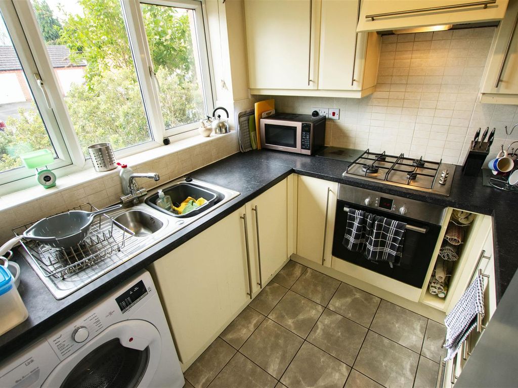 4 bed property to rent in Ten Acre Mews, Birmingham B30, £445 pcm